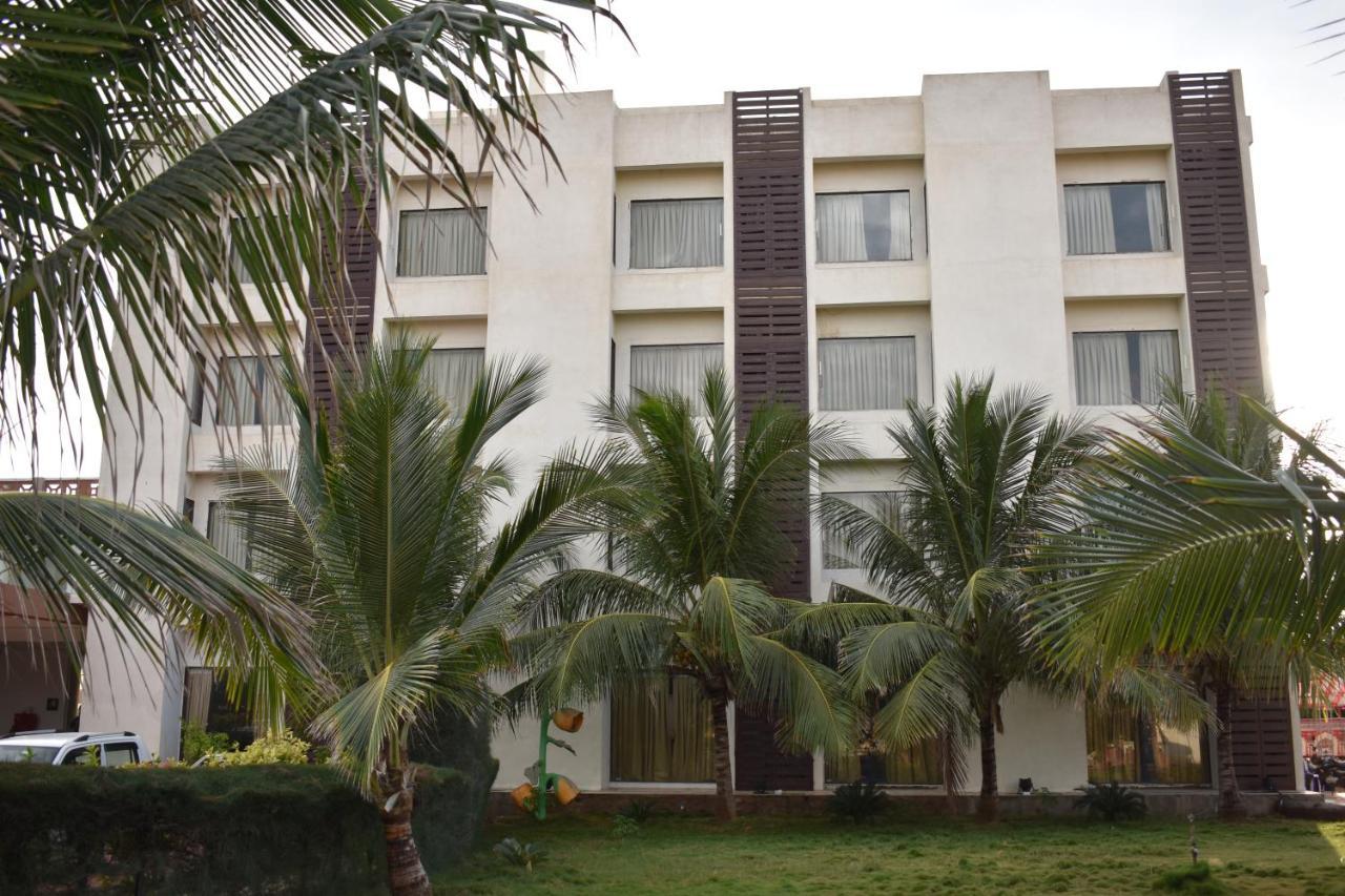 Goverdhan Greens Resort Dwarka L Hotels In Dwarka Exterior foto